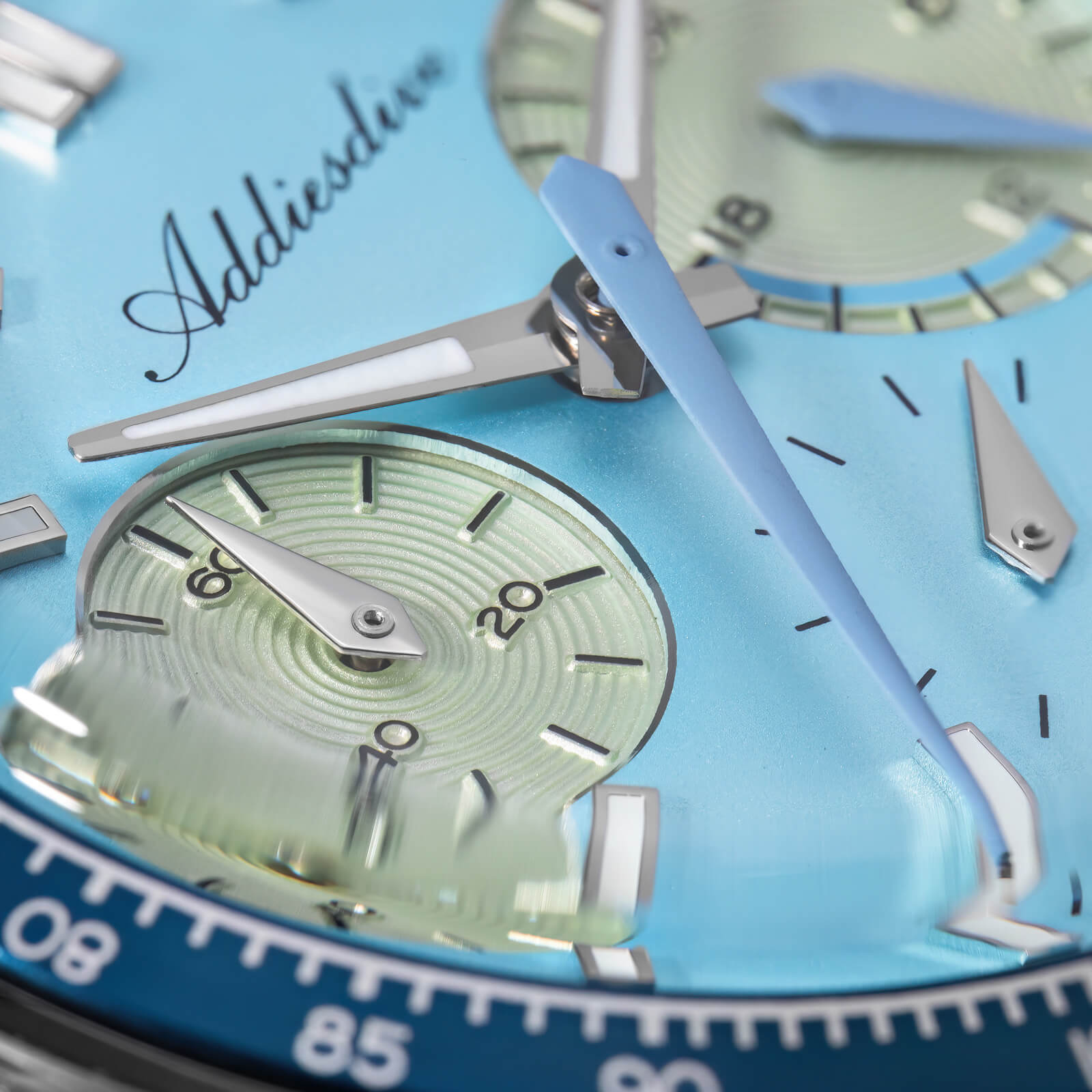 AD2539 — 37mm VK63 Racing Chronograph