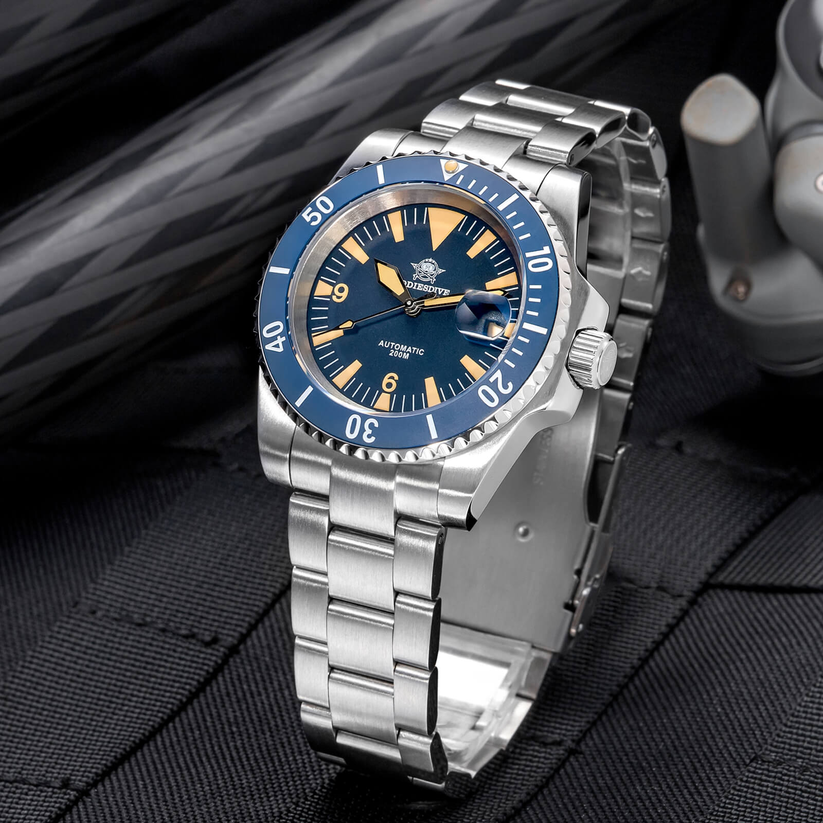 AD2064 - Retro Sword Sub NH35 Dive Watch