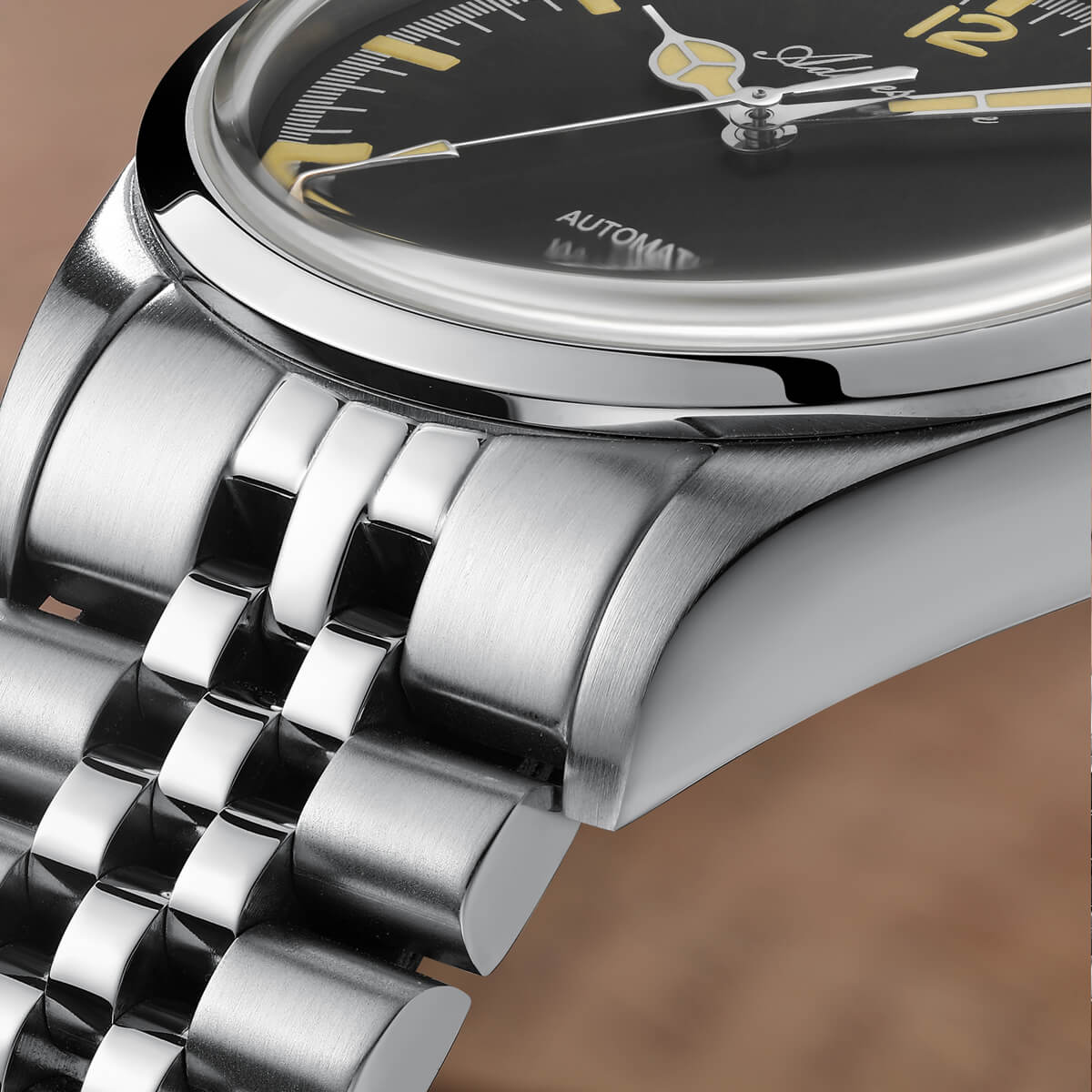 AD2038 — 39mm Automatic Diver